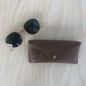SOLD!! Ray Bans Classic Rounds with Case